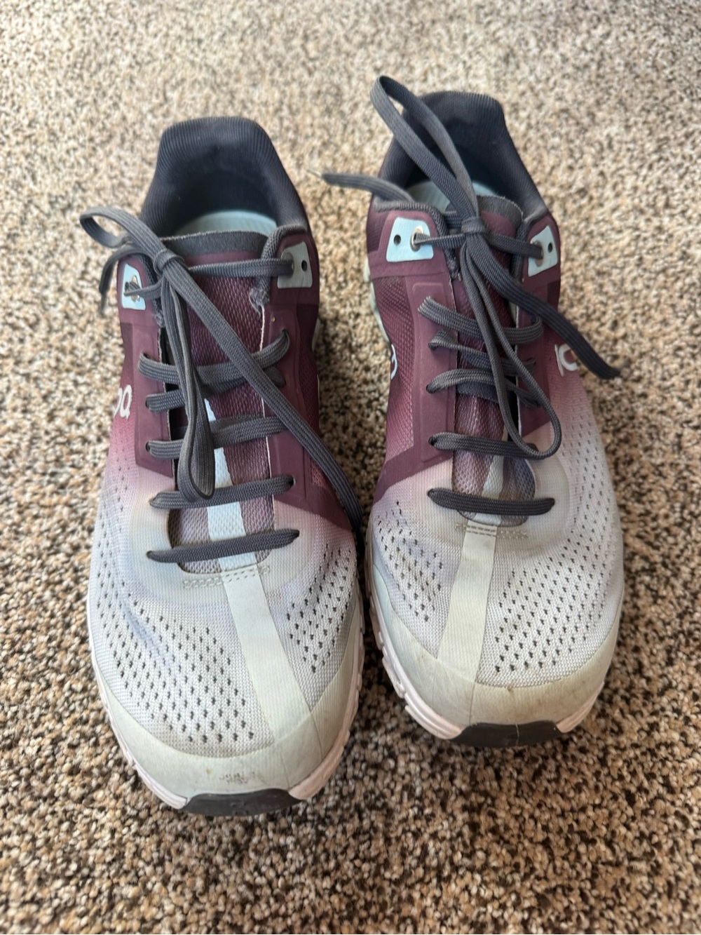 On Cloudflow women's running shoe in the Mulberry/Mineral